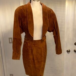 Wilsons Leather brown suede Cropped jacket size XS with matching skirt size 6.